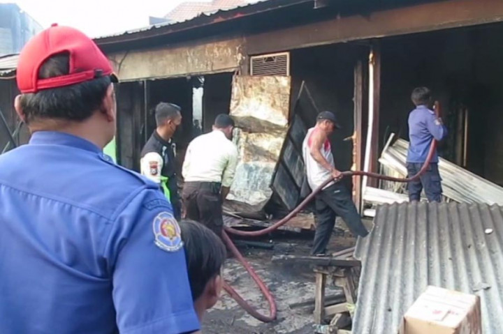 Dalam video amatir warga ini terlihat api cepat berkobar, saat terjadi kebakaran Pasar Sepanjang Kecamatan Taman Kabupaten Sidoarjo. Hal ini dikarenakan banyaknya material dalam pasar yang mudah terbakar.