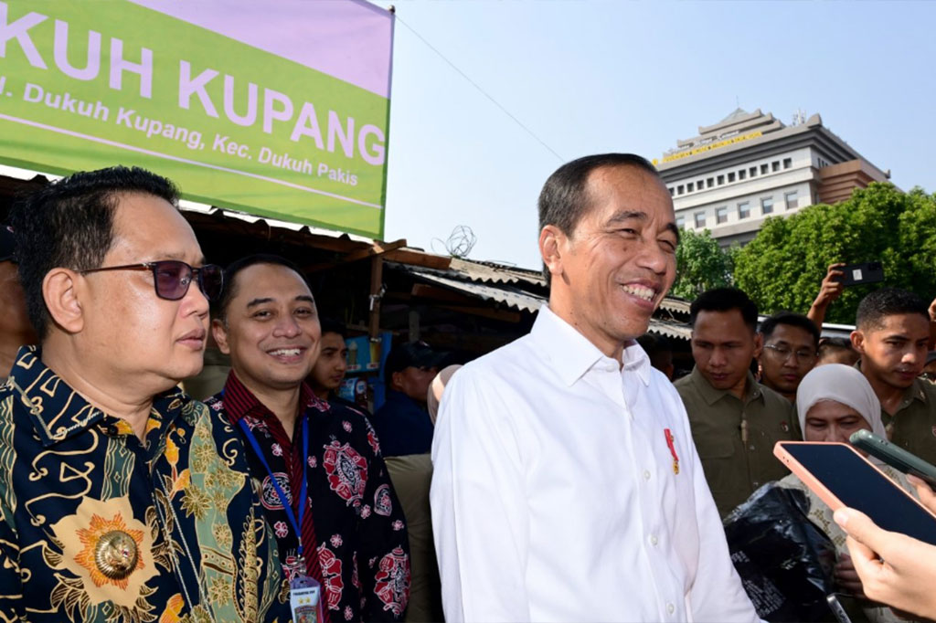 Presiden menyampaikan bahwa harga-harga kebutuhan pokok di pasar tersebut dalam kondisi baik.  “Saya mampir saja untuk melihat harga-harga. Saya lihat semuanya baik. Tadi saya lihat harga telur terlalu rendah untuk saya, Rp24.000, dan cabai rawit Rp35.000. Saya kira harganya sudah baik, mungkin pasokannya terlalu banyak,” ujar Presiden usai peninjauan.