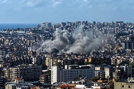 Kementerian Kesehatan Lebanon mengatakan sedikitnya 14 orang tewas dalam serangan itu dan jumlah korban diperkirakan akan bertambah karena tim penyelamat bekerja sepanjang malam untuk mengevakuasi para korban. Tidak segera diketahui apakah jumlah korban termasuk Aqil dan komandan Hizbullah lainnya.