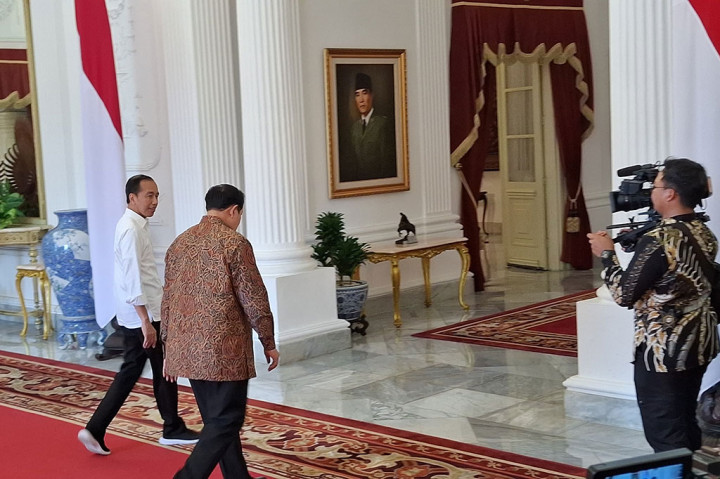 Mereka kemudian melakukan pertemuan empat mata dan berlangsung secara tertutup. Belum diketahui apa isi pertemuan keduanya. 