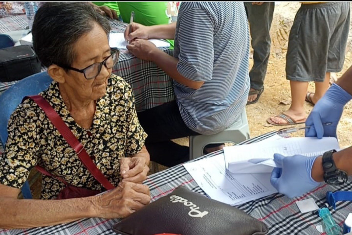 Pendiri Yayasan Bangka Alam Lestari, Ahung mengatakan pemeriksaan gratis kesehatan ini diperuntukan bagi warga kurang mampu di Desa Rebo dan sekitarnya.