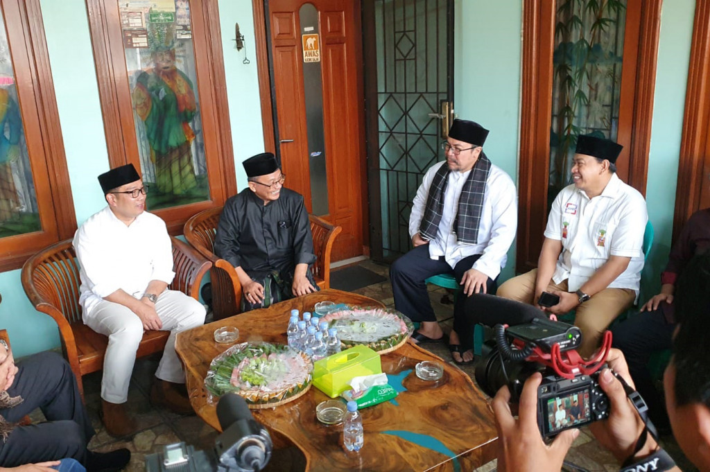 Dia menekankan bahwa pesan itu sudah termuat dalam Pasal 31 Undang-undang (UU) Nomor 2 Tahun 2024 tentang Provinsi Daerah Khusus Jakarta. Pasal tersebut mengamanatkan pelibatan lembaga adat Betawi dan pembentukan dana abadi kebudayaan yang bersumber dari APBD.