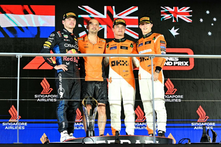 Pebalap McLaren Lando Norris memenangi Formula 1 (F1) ketiganya setelah menjuarai seri ke-18 musim ini di Sirkuit Marina Bay Street, Singapura, Minggu, 22 September 2024.