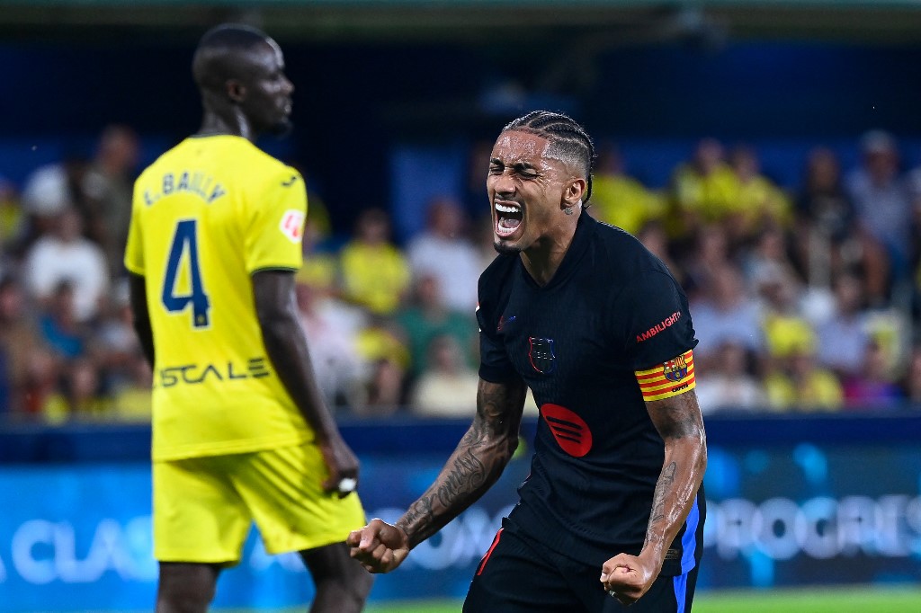 Raphinha kemudian menutup pesta Barca pada menit ke-83. Lamine Yamal mengirim umpan terobosan yang berhasil dijangkau Raphinha untuk menutup skor menjadi 5-1.