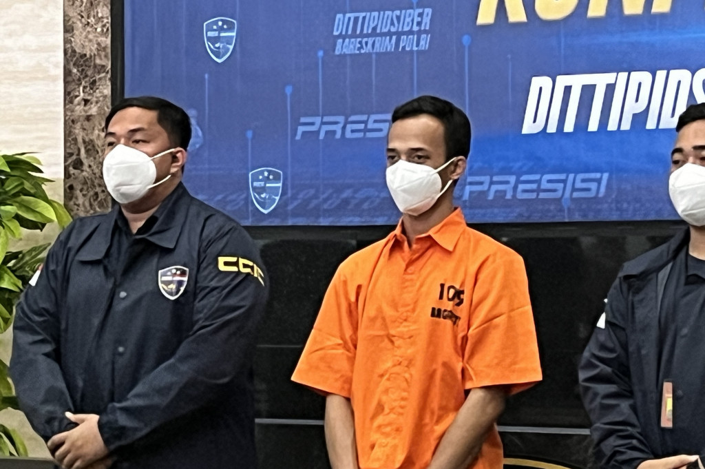 Direktur Tindak Pidana Siber Bareskrim Polri Brigjen Himawan Bayu Aji mengatakan pengungkapan kasus ini berdasarkan laporan polisi (LP) Nomor: LP/A/17/VIII/2024/ SPKT.Dittipidsiber/Bareskrim Polri tanggal 23 Agustus 2024. Pelaku berhasil diringkus berinisial BAG, 25.