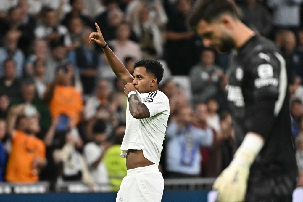 Setelah unggul dua gol di babak pertama, Madrid melanjutkan tekanan mereka dan membuahkan gol ketiga pada menit ke-48. Kali ini Vazquez yang jadi arsitek gol yang dibuat Rodrygo.
