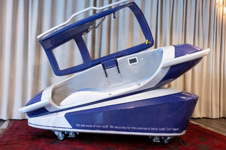 Polisi Swiss, Selasa, 24 September 2024 waktu setempat, mengatakan bahwa beberapa orang telah ditahan setelah kapsul bunuh diri 'Sarco' yang kontroversial digunakan untuk pertama kalinya untuk mengakhiri hidup seorang wanita.