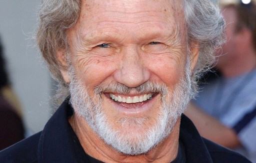 Kris Kristofferson, seorang penerima beasiswa Rhodes dengan gaya menulis yang cekatan dan karisma yang luar biasa yang menjadi bintang musik country dan aktor papan atas Hollywood, telah meninggal dunia.
