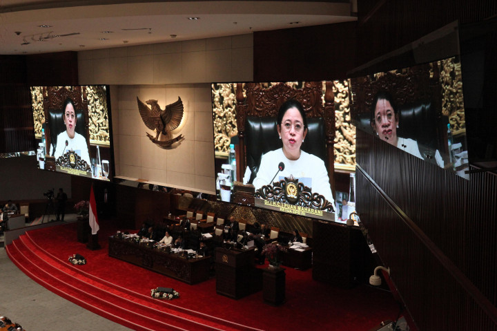 Dewan Perwakilan Rakyat (DPR) RI telah mengesahkan sebanyak sembilan rancangan undang-undang (RUU) menjadi undang-undang (UU) saat rapat paripurna terakhir DPR Periode 2019-2024 di Gedung Nusantara II DPR, Senayan, Jakarta, Senin, 30 September 2024.
