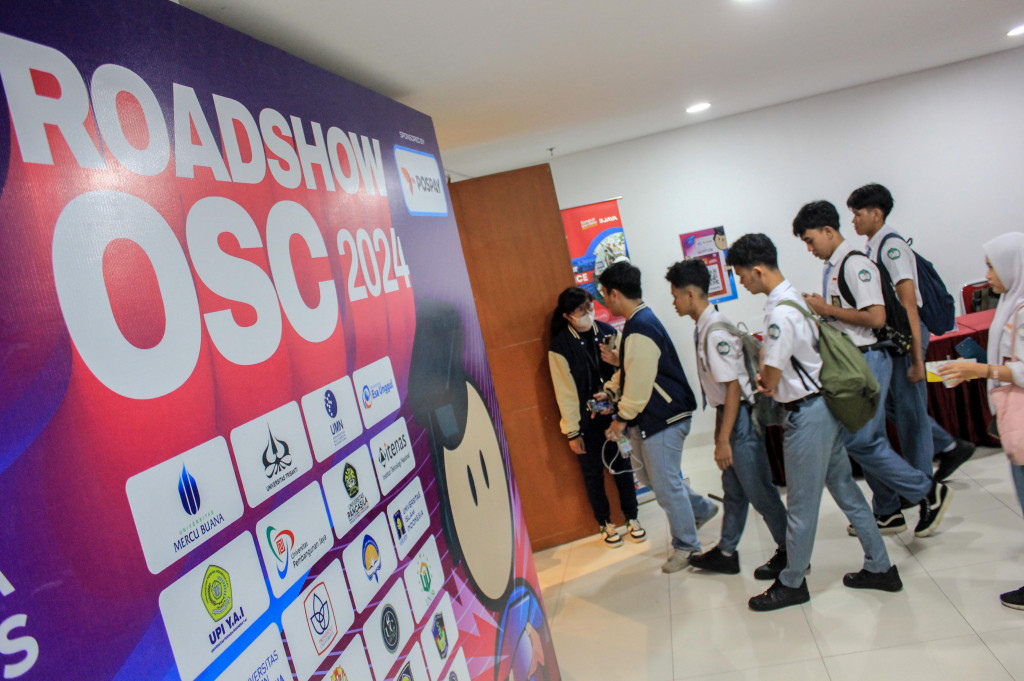 Beasiswa OSC kembali melaksanakan roadshow dan sosialisasi yang berkolaborasi dengan Universitas Pembangunan Jaya (UPJ) sebagai kampus mitra penyedia beasiswa dan Pospay sebagai sponsor OSC 2024. Kegiatan ini digelar di UPJ pada Senin, 30 September 2024.