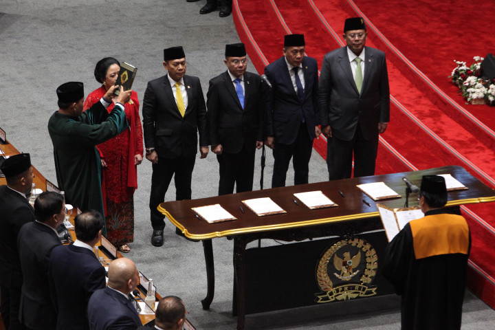 Selain Puan dari Fraksi PDI Perjuangan, Rapat Paripurna tersebut juga menetapkan empat Wakil Ketua DPR RI periode 2024-2029 lainnya.