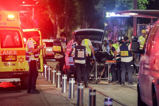 Polisi menyebut insiden itu sebagai serangan teroris tetapi tidak ada klaim tanggung jawab langsung dari faksi-faksi Palestina bersenjata atau kelompok militan lainnya.