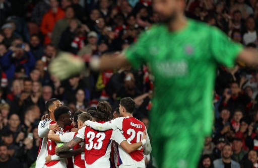 Dua gol kemenangan The Gunners atas Les Parisiens tercipta di babak pertama, masing-masing lewat sundulan Kai Havertz dan tendangan bebas Bukayo Saka.