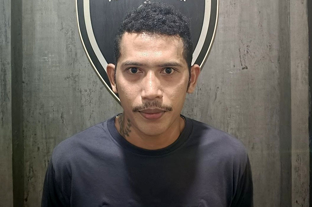 Polisi meringkus seorang pelaku baru dalam kasus penyerangan dan pembubaran diskusi Forum Tanah Air (FTA) di Hotel Grand Kemang, Jakarta Selatan. Pelaku berinisial MR itu ternyata kelompok demonstrasi di depan hotel yang menolak diskusi tersebut.