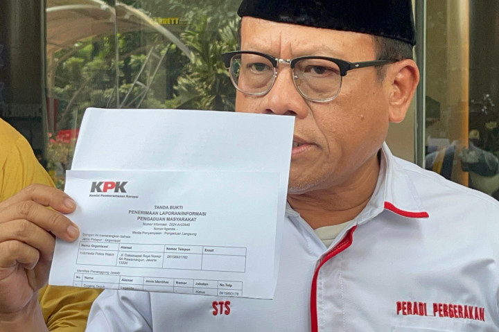 Bukti atas pemotongan pendapatan hakim agung itu sudah diserahkan ke KPK. Lembaga Antirasuah diminta bertindak cepat menelusuri dugaan pengambilan hak orang itu.