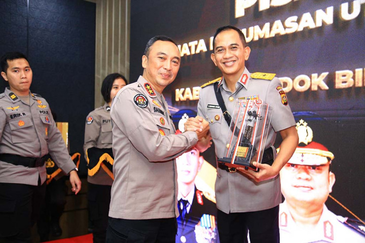 Jabatan itu sebelumnya diduduki Brigjen Komang Sandi Arsana. Komang mendapatkan promosi jabatan sebagai Wakapolda Bali.