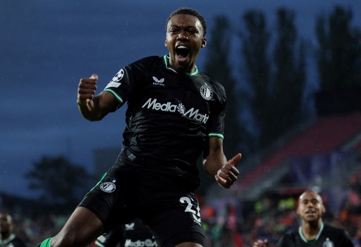 Tim tamu berbalik memimpin 10 menit kemudian lewat penyelesaian dingin ???Antoni Milambo.