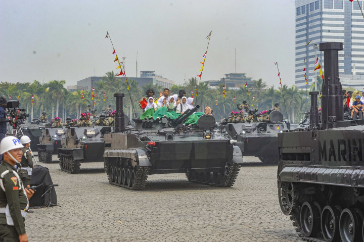 Beberapa diantaranya yakni upacara, simulasi dan atraksi yang akan ditunjukkan pada upacara hingga defile alat utama sistem senjata di area Monas dan di sepanjang jalan MH Thamrin (depan Sarina) Jakarta Pusat.