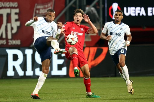 Tidak ada gol tambahan lagi hingga laga usai, sehingga kedudukan berakhir imbang 1-1.