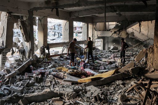 Selain tempat ibadah, Kemenag Gaza juga mencatat 11 fasilitas pendidikan dan pemerintah lokal di bawah wewenangnya rusak. Israel turut membunuh 288 pegawai mereka dan menangkap 19 lainnya.
