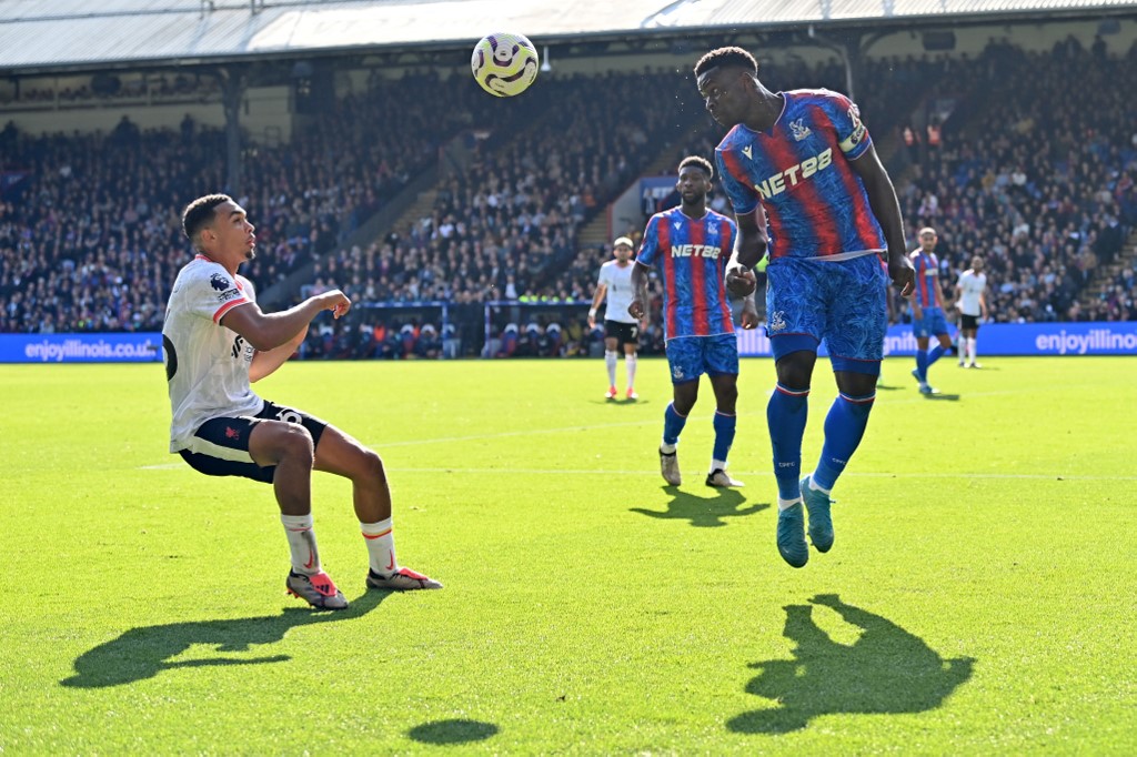 Alhasil, Liverpool berhasil mempertahankan keunggulan hingga bubaran dan tambahan tiga angka membawa The Reds ke puncak klasemen dengan 18 angka dari 7 laga. Sedangkan Palace terpaku di peringkat 18 dengan 3 poin dari 7 pertandingan.