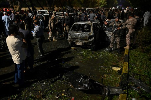 Organisasi terlarang Tentara Pembebasan Balochistan (BLA) telah mengeklaim bertanggung jawab atas serangan tersebut. BLA telah lama menyasar warga Tiongkok di Pakistan, menuduh mereka mencuri sumber daya dari provinsi Balochistan yang kaya akan mineral di bagian barat daya.