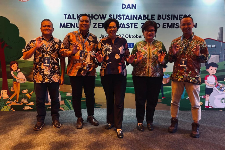 Dia mengingatkan bahwa dalam aturan tersebut, produsen diminta untuk melakukan kegiatan pengurangan sampah yang berasal dari produk atau kemasan yang mereka hasilkan untuk mencapai target pengurangan sampah oleh produsen sebesar 30 persen. Aturan itu sendiri menyasar mereka yang bergerak di sektor manufaktur, jasa makanan dan minuman serta ritel.  