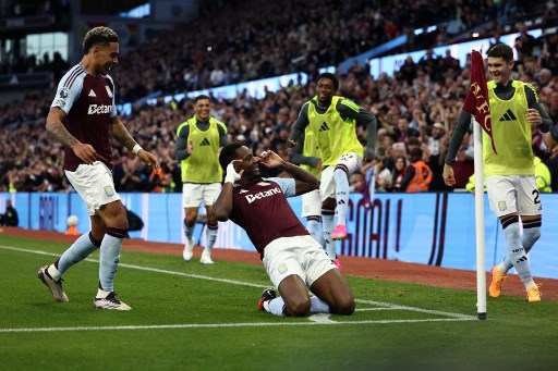 Pemain tim nasional Kolombia itu didatangkan Villa pada Januari 2023 dari klub AS Chicago Fire. Pada Liga Inggris musim lalu, ia mengoleksi lima gol dari 23 penampilannya yang sebagian besar sebagai pemain pengganti.  