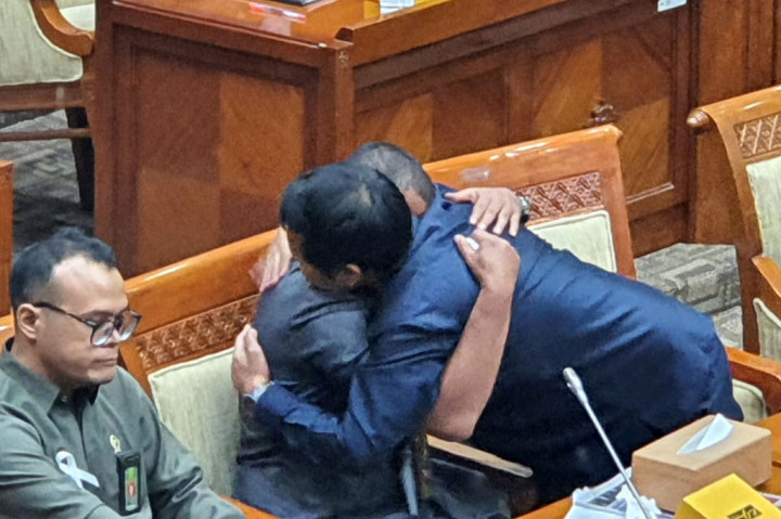 Prabowo mengatakan bahwa dia menaruh perhatian yang besar terhadap kesejahteraan hakim sejak lama. Bagi Prabowo, unsur yudikatif juga harus diperkuat negara.