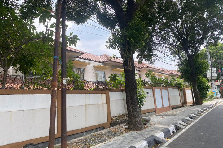 Deretan rumah jabatan anggota (RJA) DPR, Kalibata, Jakarta Selatan, Selasa, 7 Oktober 2024. Sekretaris Jenderal (Sekjen) DPR Indra Iskandar menyatakan bahwa 45 persen rumah dari sekitar 596 rumah yang ada di Komplek rumah jabatan anggota (RJA) DPR masih dalam kategori layak untuk dihuni.