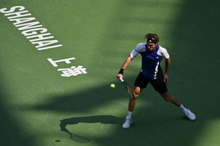 Medvedev memimpin head to head mereka 9-4, termasuk kemenangan di kedua pertemuan mereka tahun 2023, di semifinal Roma dan Wina.