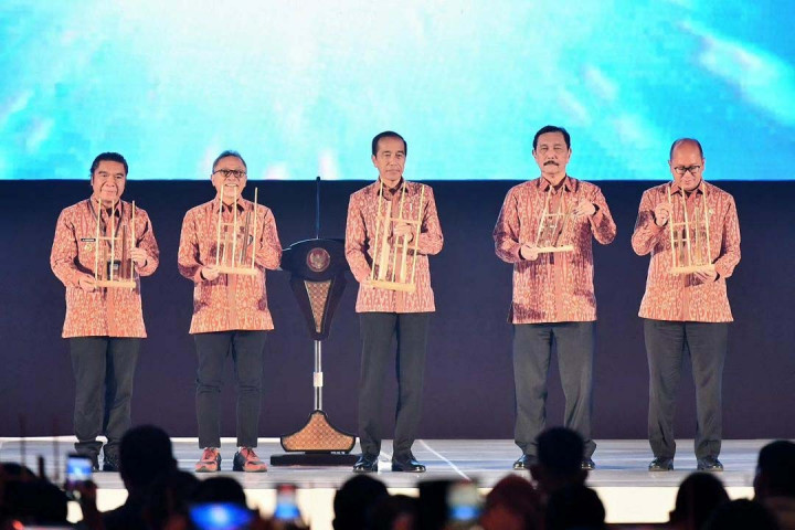 Dalam sambutannya, Kepala Negara menyoroti tantangan global yang memengaruhi pertumbuhan ekonomi dunia dan perdagangan internasional, sekaligus menekankan pentingnya inovasi dalam pemasaran produk Indonesia ke pasar global.