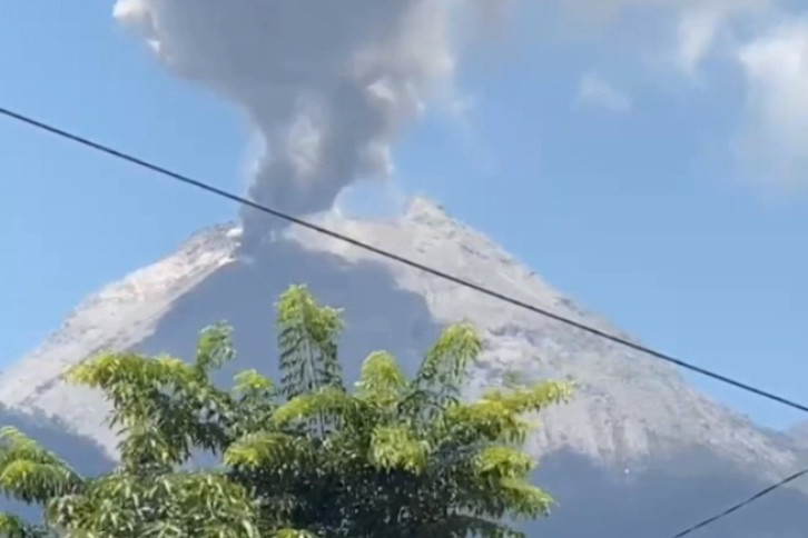 Kepala Sekolah SD Inpres Wolorona, Germana Gelole, mengatakan sebanyak 1.327 lembar seng rusak berat. Data ini mencakup 22 ruang sekolah termasuk MCK siswa dan guru.