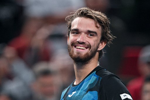 Machac kini naik ke peringkat 25 dalam peringkat langsung ATP. Ia selanjutnya akan menghadapi petenis No. 1 dunia Jannik Sinner untuk memperebutkan tempat di final.