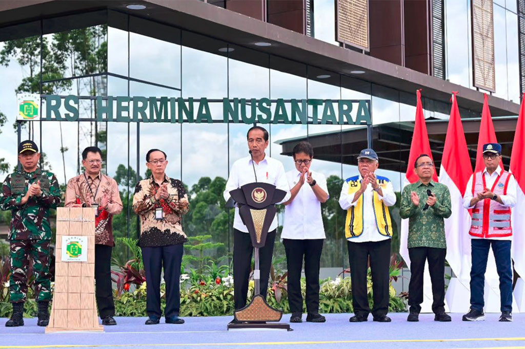 Presiden Joko Widodo (Jokowi) mengatakan Aparatur Sipil Negara (ASN) yang segera pindah kerja ke Ibu Kota Nusantara (IKN), Kalimantan Timur (Kaltim), bisa lebih percaya diri memboyong keluarga mereka dengan dipenuhinya operasional layanan kesehatan hingga pendidikan di IKN.