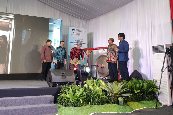 Menteri Komunikasi dan Informatika (Menkominfo) Budi Arie Setiadi meresmikan Sekolah Tinggi Multi Media (STMM), DI Yogyakarta, Jumat, 11 Oktober 2024. Acara peresmian digelar di STMM, Yogyakarta. 