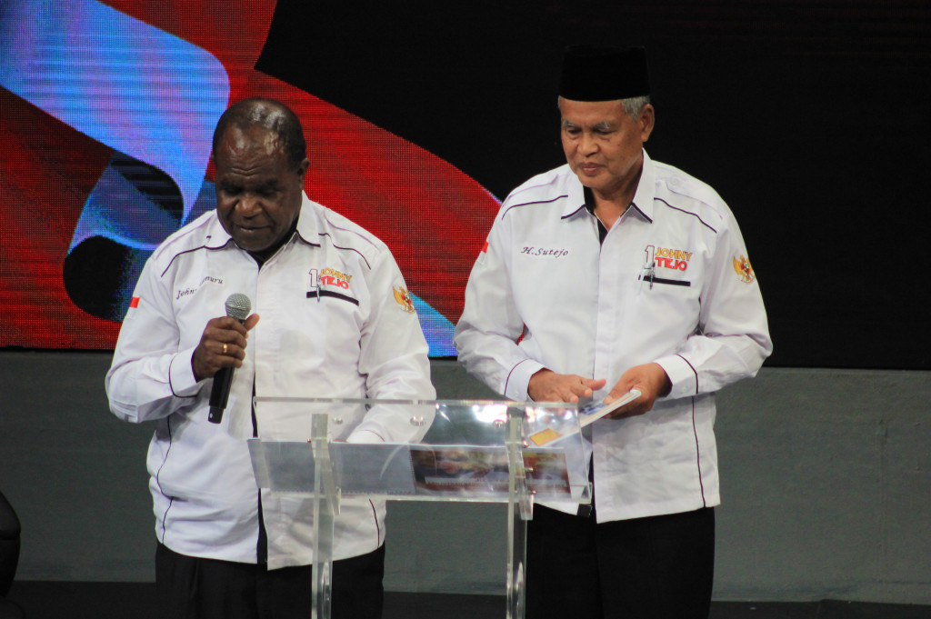 Itu untuk menjawab pertanyaan Calon Bupati dan Wakil Bupati Kabupaten Sorong nomor urut 2, Musa Lazarus Malagam-Suprapto, yang menyuarakan besaran pajak UMKM kecil dan besar sama.