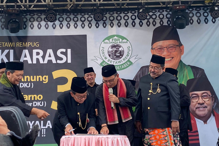 Luthfi juga menjelaskan Pram-Doel sanggup untuk menjalankan pakta integritas guna penguatan dan pengembangan budaya Betawi.