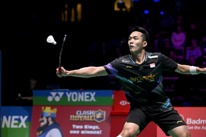 Pebulu tangkis tunggal putra Indonesia, Jonatan Christie, gagal menjuarai ajang Arctic Open 2024 yang sudah di depan mata. Itu terjadi karena kalah dari wakil Taiwan Chou Tien-chen pada fase final, Minggu 13 Oktober 2024.