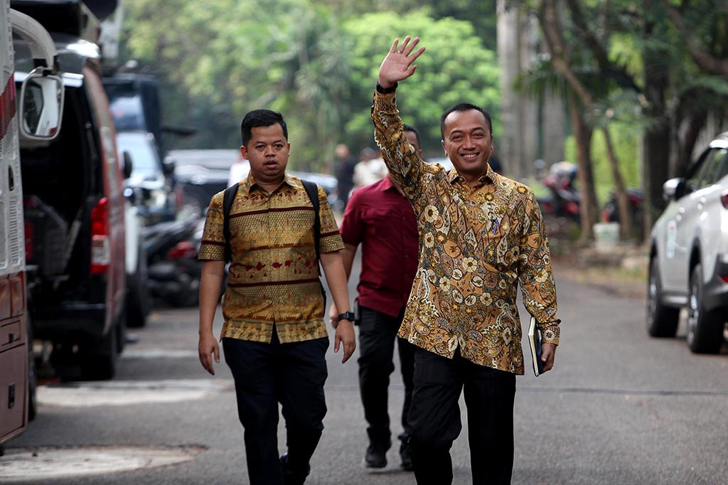 Ada puluhan tokoh tersebut mencakup Prasetio Hadi (Ketua DPP Partai Gerindra), Sugiono (Wakil Ketua Umum Partai Gerindra), Widiyanti Putri Wardhana (pengusaha), Natalius Pigai (pegiat HAM), Yandri Susanto (Wakil Ketua Umum PAN), Fadli Zon (Wakil Ketua Umum Partai Gerindra), Nusron Wahid (Politikus Golkar), Saifullah Yusuf (Sekjen PBNU/Menteri Sosial), Maruarar Sirait (Politikus Partai Gerindra), Abdul Kadir Karding (Politikus PKB), dan Wihaji (Wakil Ketua Umum Golkar).