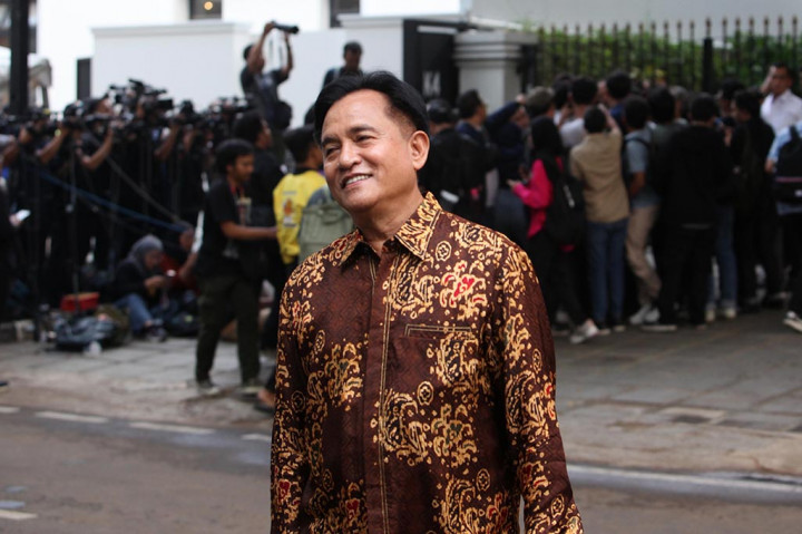 Selain itu, Teuku Riefky Harsya (Sekjen Partai Demokrat), Agus Harimurti Yudhoyono (Ketua Umum Partai Demokrat/Menteri ATR/BPN), Arifatul Choiri Fauzi (Muslimat NU), Tito Karnavian (Mendagri), Zulkifli Hasan (Ketua Umum PAN/Mendag), Satryo Soemantri Brodjonegoro (Akademisi), Yassierli (Akademisi), Yusril Ihza Mahendra (Pakar Hukum Tata Negara), Bahlil Lahadalia (Ketua Umum Partai Golkar/Menteri ESDM), dan Abdul Mu'ti (Sekretaris Umum PP Muhammadiyah).