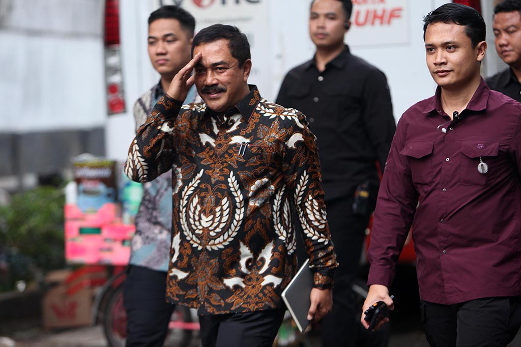 Selanjutnya, Muhaimin Iskandar (Ketua Umum PKB), Komjen Agus Andriyanto (Wakapolri), Raja Juli Antoni (Wamen ATR/BPN dan Sekjen PSI), Agus Gumiwang (Politikus Golkar/Menteri Perindustrian), Pratikno (Mensesneg), Ribka Haluk (Pj. Gubernur), Iftitah Sulaeman (Politikus Partai Demokrat), Maman Abdurrahman (Politikus Golkar), Prof Rachmat Pambudy, dan Sakti Wahyu Trenggono (Menteri KKP).