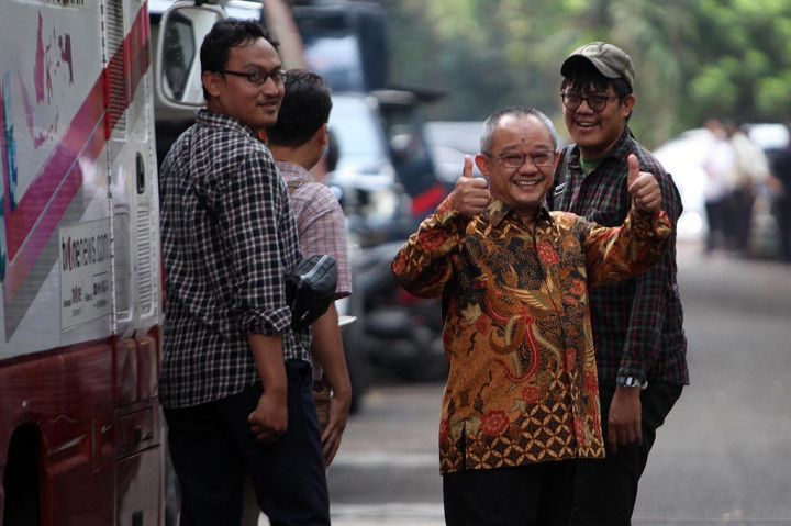 Sementara Abdul Mu'ti diminta Prabowo untuk memimpin Kementerian Pendidikan Dasar dan Menengah. Ia menyatakan siap menerima amanah tersebut.