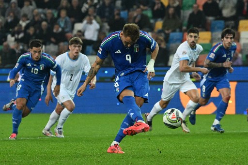 Penalti Mateo Retegui empat menit sebelum turun minum, dua gol kapten Giovanni Di Lorenzo, dan sumbangan gol Davide Frattesi pada menit ke-72 memastikan Italia mengoleksi 10 poin dari empat pertandingan tanpa kekalahan.