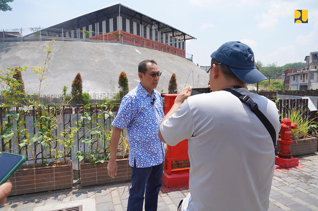 Lebih lanjut, Rudi menjelaskan bahwa Kawasan Mrican merupakan kawasan strategis yang merupakan titik pertemuan akademisi.