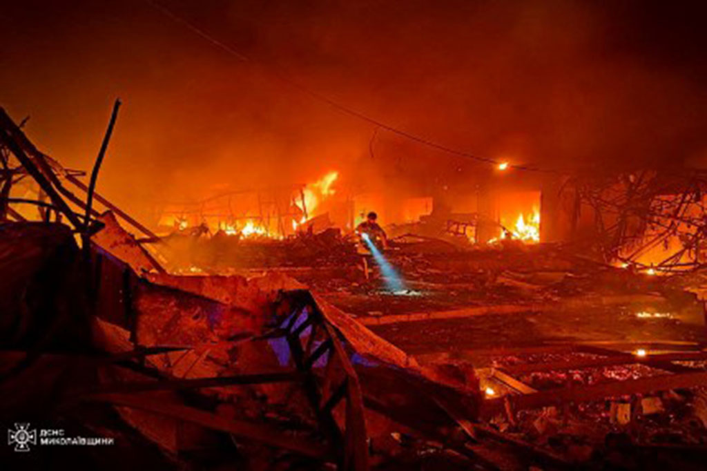 Serangan Rusia di kota Mykolaiv, Ukraina selatan, menewaskan satu orang dan melukai sedikitnya 16 orang, kata kepala administrasi militer regional pada hari Selasa, 15 Oktober 2024.