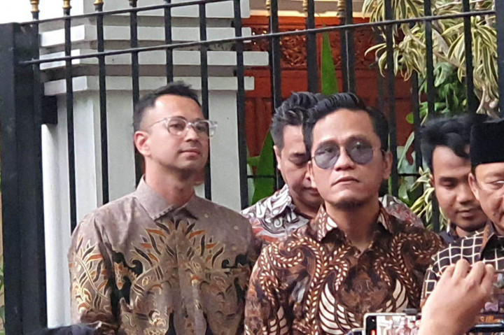 Dia menyerahkan kepada Prabowo untuk tugas lebih spesifiknya. Pemilik RANS entertainment itu yakin dengan kemampuannya bila dipercayakan tugas oleh Prabowo.