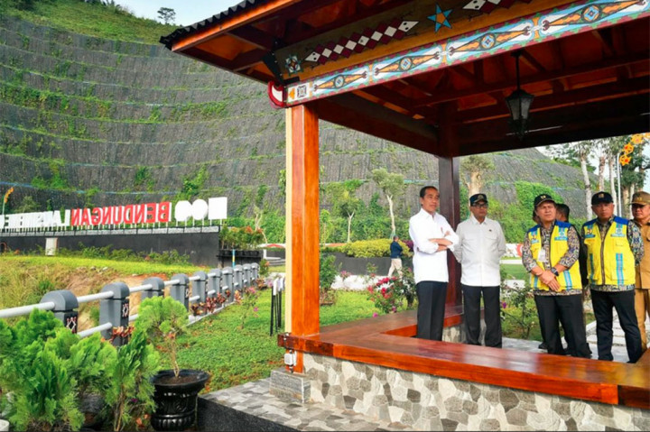 Jokowi pun berharap dengan beroperasinya Bendungan Lausimeme, manfaatnya akan segera dirasakan oleh masyarakat Sumatra Utara secara luas. 