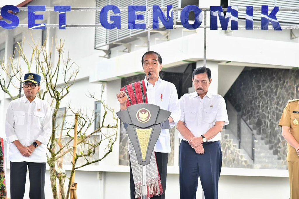 Presiden Joko Widodo mengapresiasi keberadaan Pusat Riset Genomik Pertanian di Humbang Hasundutan, Sumatera Utara, yang diharapkan dapat meningkatkan produktivitas pertanian nasional.