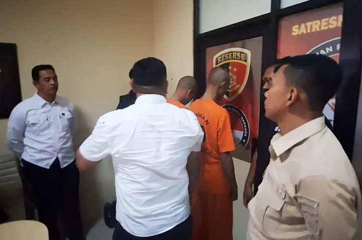 Tidak hanya mendekam dibalik jeruji besi, akibat perbuatannya calon pengantin AH juga terancam batal untuk melangsungkan pesta pernikahannya dengan gadis pujaan hatinya.